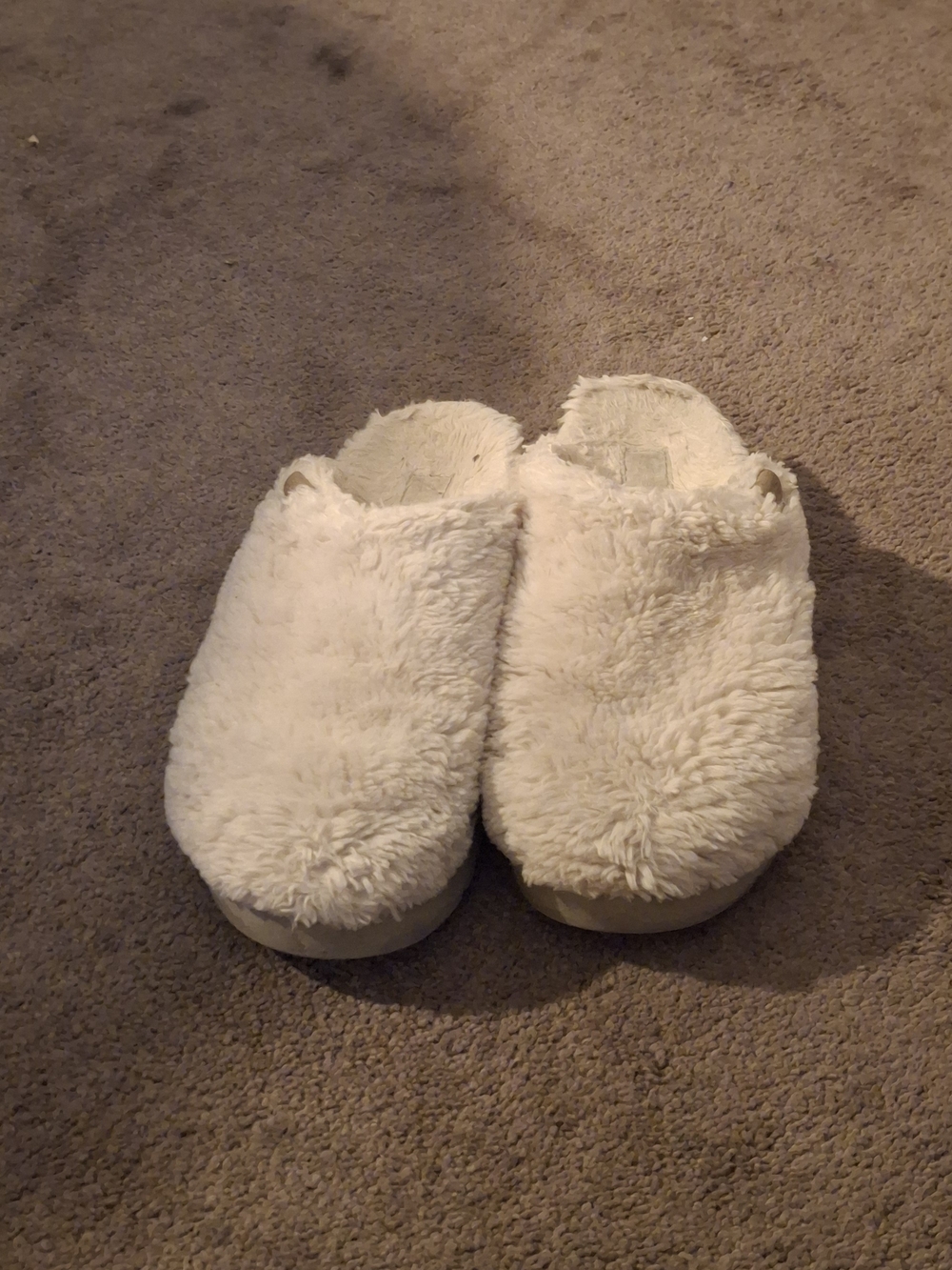 Womens Uggs Plush Slip-On Slippers - Cream